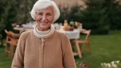 Rahasia Hidup Panjang: Pelajaran dari Komunitas Blue Zone Dunia